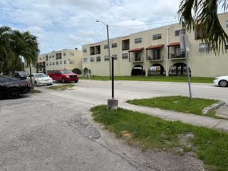 1255 W 53rd St 204, Hialeah, FL 33012
