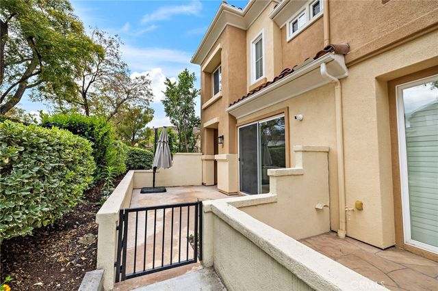 25 Via Vicini, Rancho Santa Margarita, CA 92688
