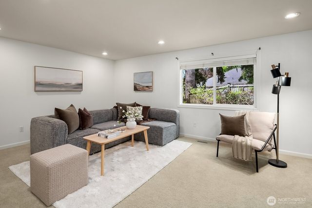 6308 110th Avenue NE, Kirkland, WA 98033