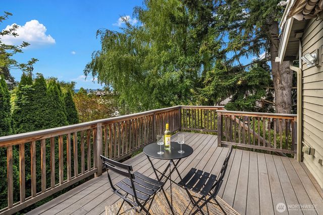 6308 110th Avenue NE, Kirkland, WA 98033