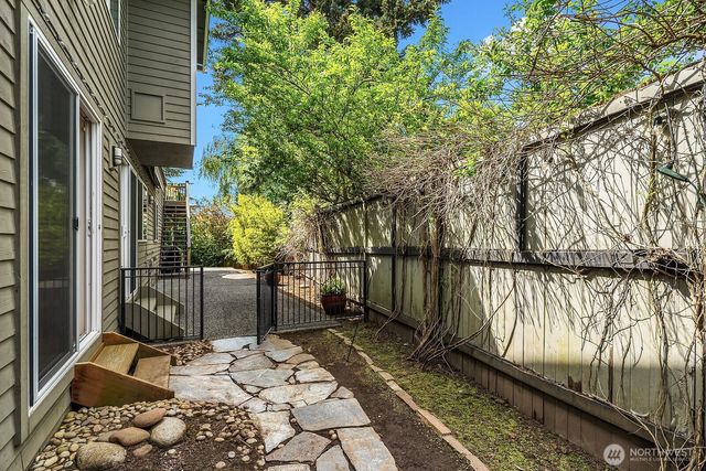 6308 110th Avenue NE, Kirkland, WA 98033