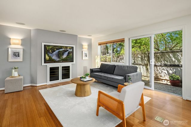 6308 110th Avenue NE, Kirkland, WA 98033