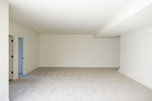 244 S Zinnia Court, West Des Moines, IA 50266