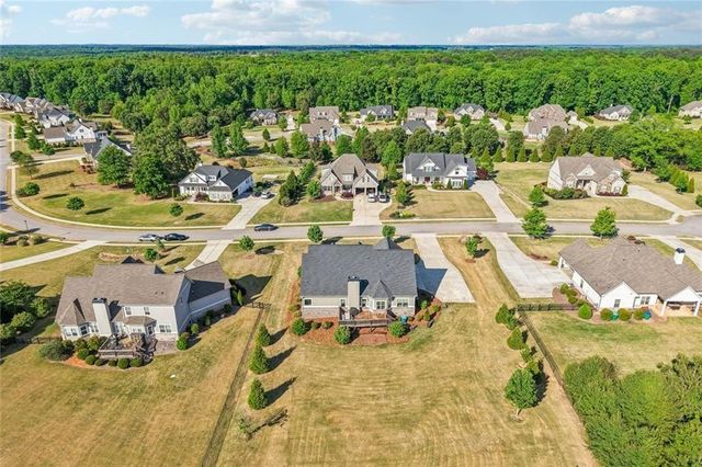1354 Horseshoe Bend Lane, Bogart, GA 30622