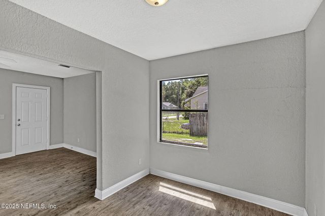 3055 2ND ST Circle, Jacksonville, FL 32254