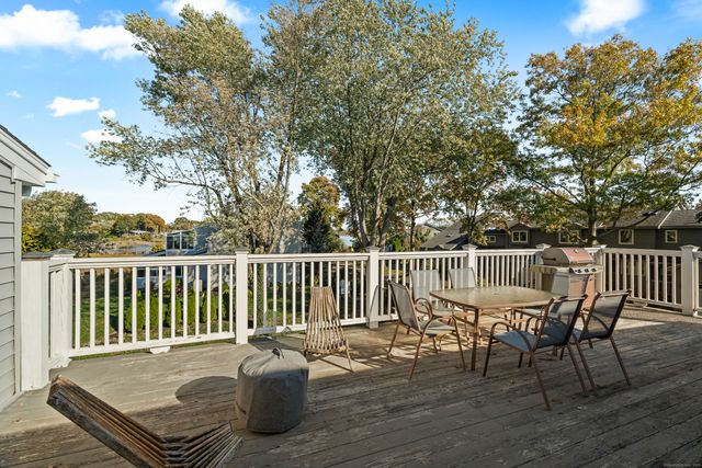 21 Harbor Street, Branford, CT 06405
