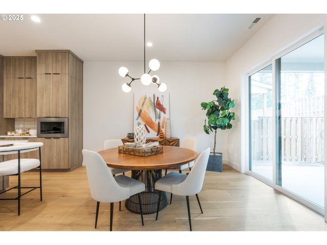 16012 Nw HOLMAN Way L83, Portland, OR 97229