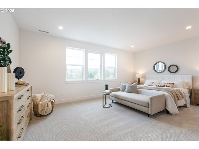 16012 Nw HOLMAN Way L83, Portland, OR 97229