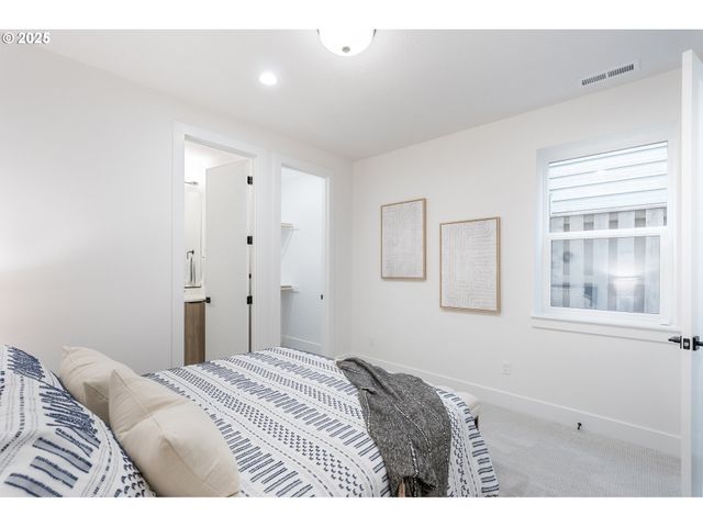 16012 Nw HOLMAN Way L83, Portland, OR 97229