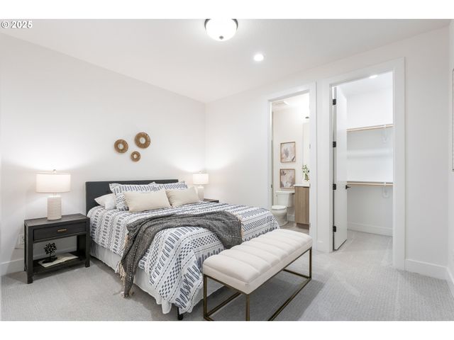 16012 Nw HOLMAN Way L83, Portland, OR 97229