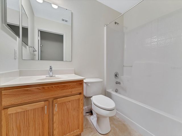 2111 CORNER POINT COURT, Orlando, FL 32820