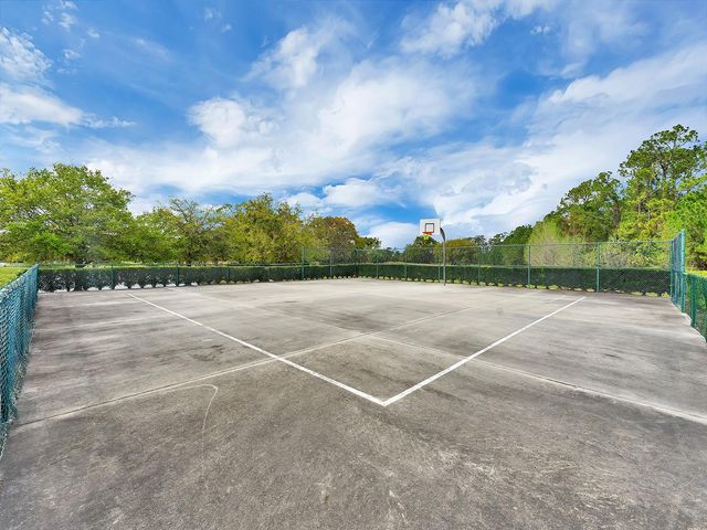 2111 CORNER POINT COURT, Orlando, FL 32820