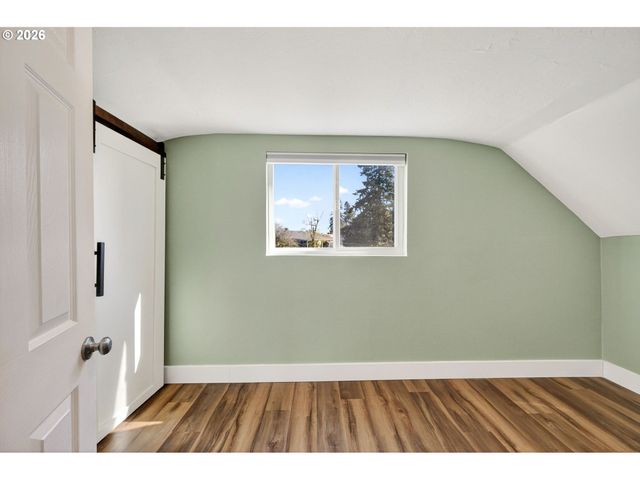 304 WARNER St, Oregon City, OR 97045