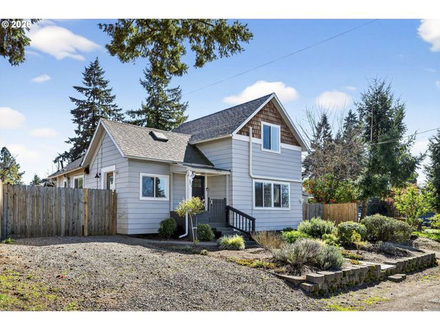 304 WARNER St, Oregon City, OR 97045