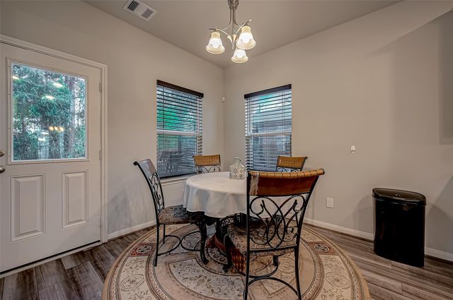 15055 Meadow Glen N, Conroe, TX 77306