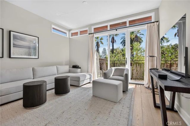 125 Hurlbut Street 202, Pasadena, CA 91105