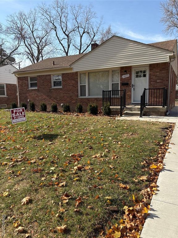 24225 Ridgedale Street, Oak Park, MI 48237