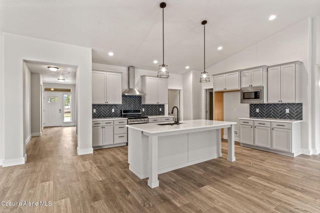 8751 CALIFORNIA ST, Rathdrum, ID 83858