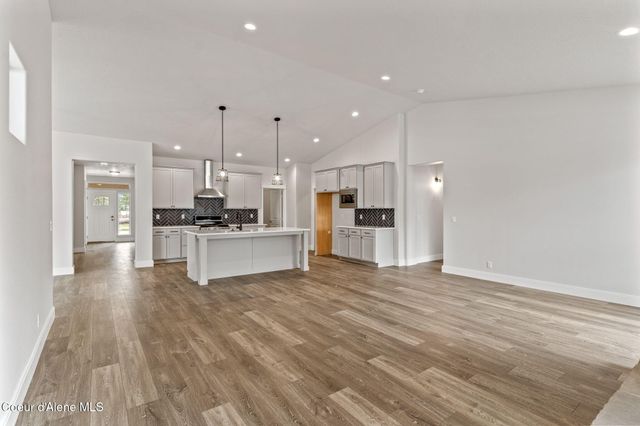 8751 CALIFORNIA ST, Rathdrum, ID 83858