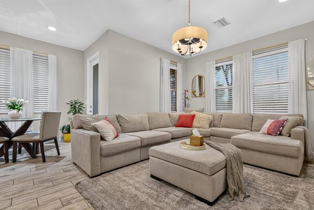 6717 CITRUS CREEK LANE, Tampa, FL 33625