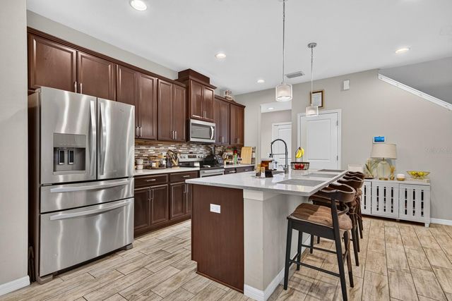 6717 CITRUS CREEK LANE, Tampa, FL 33625