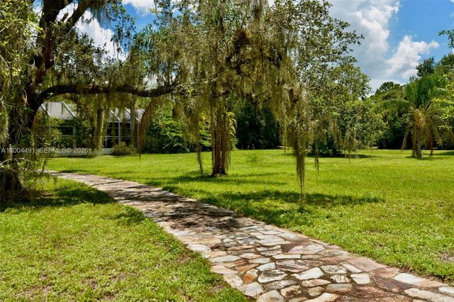 18220 Elmwood, Alva, FL 33920