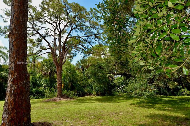 18220 Elmwood, Alva, FL 33920