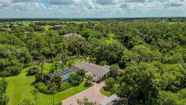 18220 Elmwood, Alva, FL 33920