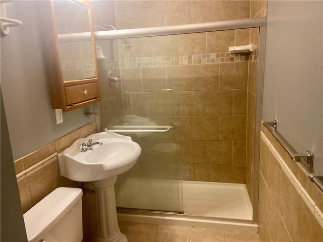 5201 S Norfleet Road, Independence, MO 64055