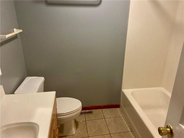 5201 S Norfleet Road, Independence, MO 64055