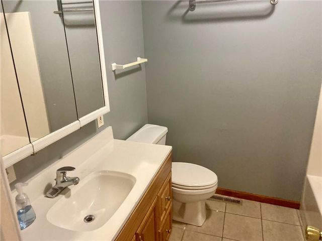 5201 S Norfleet Road, Independence, MO 64055