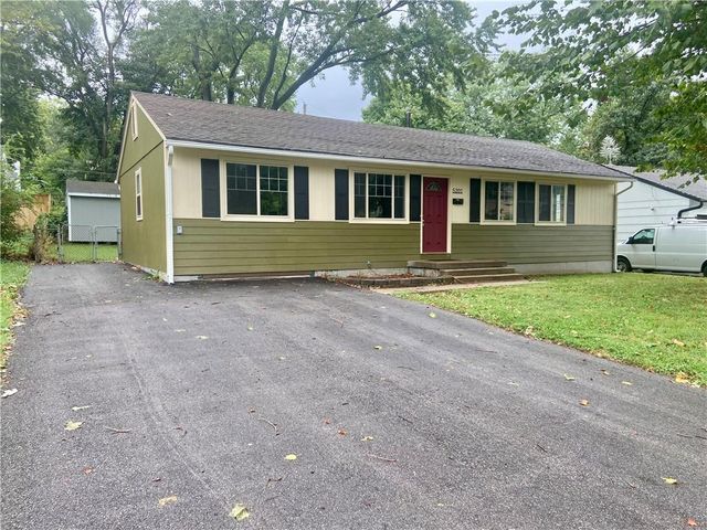 5201 S Norfleet Road, Independence, MO 64055