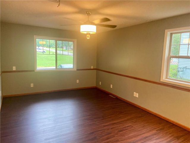 5201 S Norfleet Road, Independence, MO 64055