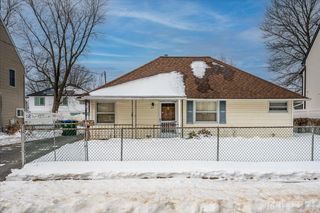 27 Stiles Road, Edison, NJ 08817