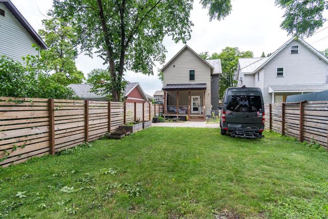 921 5th AVENUE S, La Crosse, WI 54601