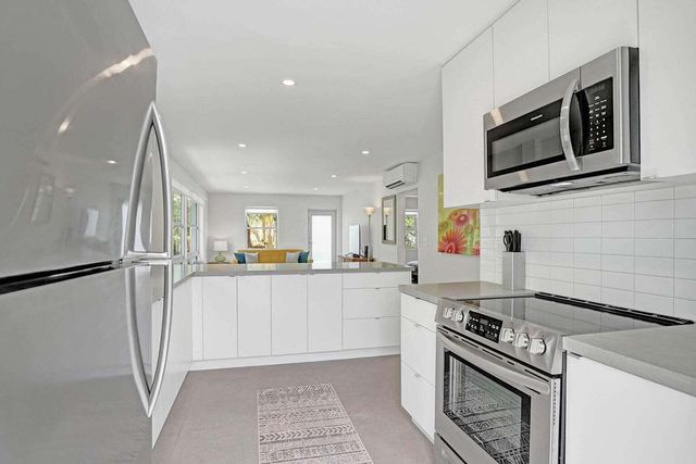 625 NE 13th Avenue 03, Fort Lauderdale, FL 33304