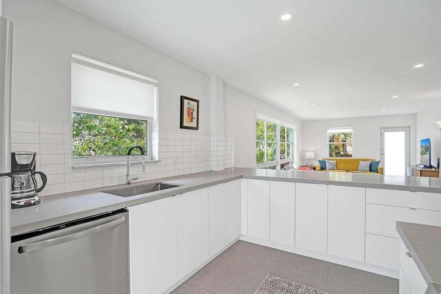 625 NE 13th Avenue 03, Fort Lauderdale, FL 33304