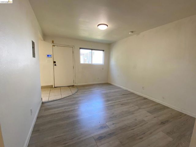 34 1St St, Richmond, CA 94801