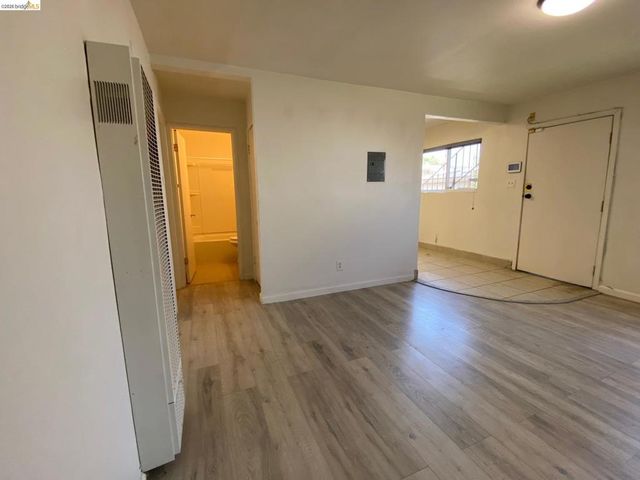 34 1St St, Richmond, CA 94801