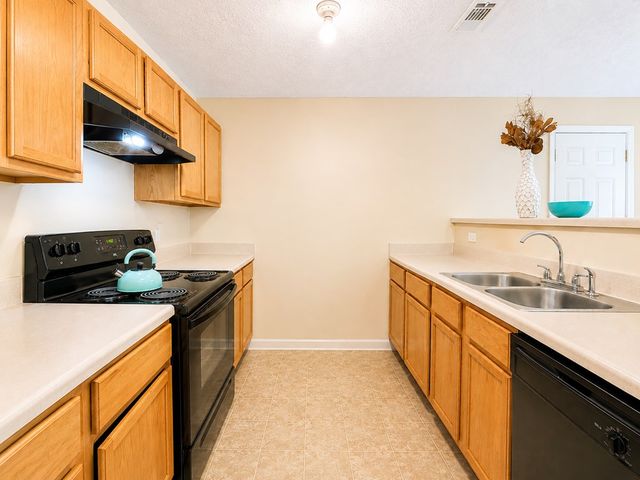 207 Sequoia Point, Carrollton, GA 30117