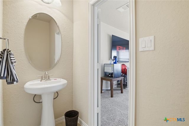 718 Hard Tack Trail, San Antonio, TX 78245