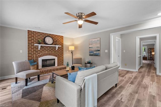 9 Rhodelia LN, Poquoson, VA 23662