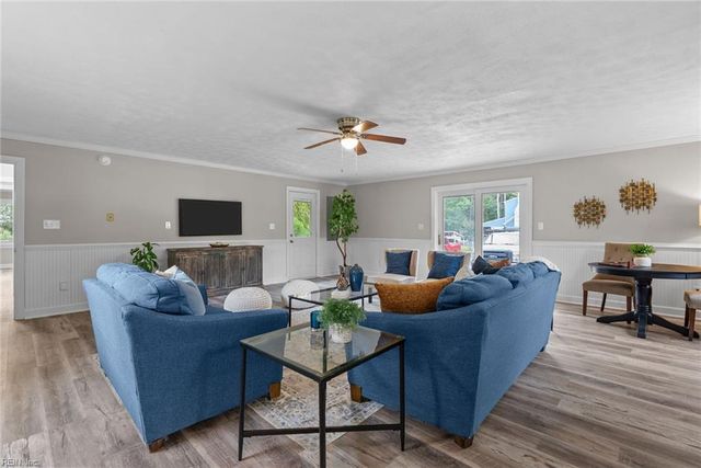 9 Rhodelia LN, Poquoson, VA 23662