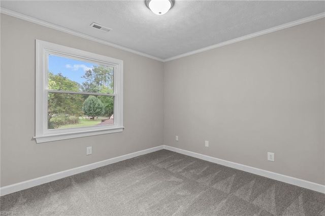 9 Rhodelia LN, Poquoson, VA 23662