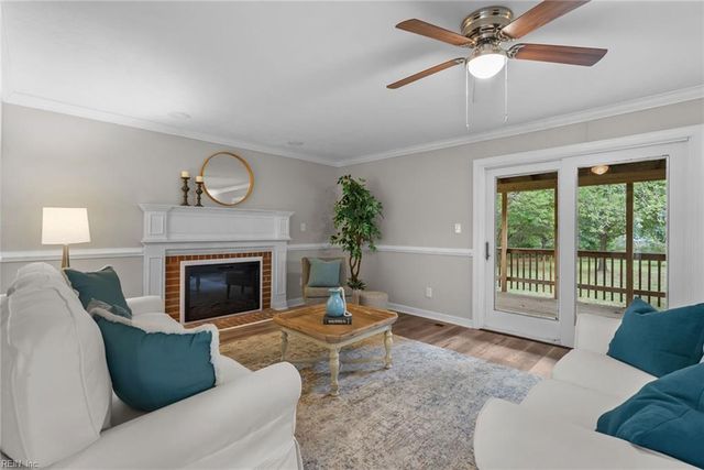 9 Rhodelia LN, Poquoson, VA 23662