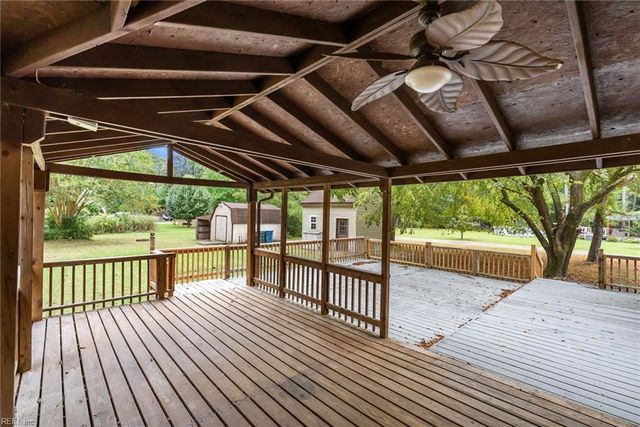 9 Rhodelia LN, Poquoson, VA 23662