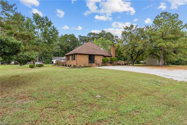 9 Rhodelia LN, Poquoson, VA 23662