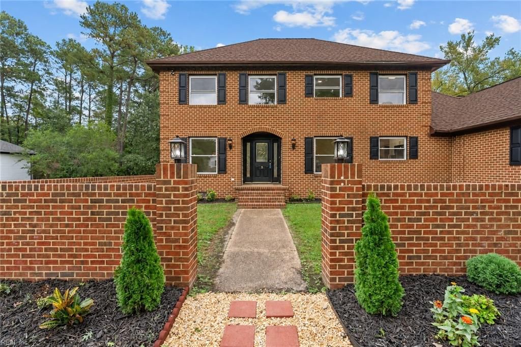 9 Rhodelia LN, Poquoson, VA 23662