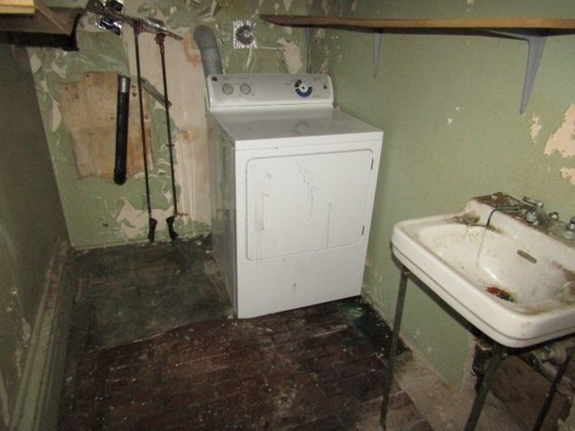 240 E College St, Canonsburg, PA 15317