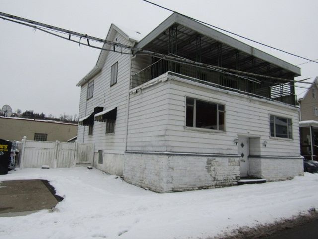 240 E College St, Canonsburg, PA 15317